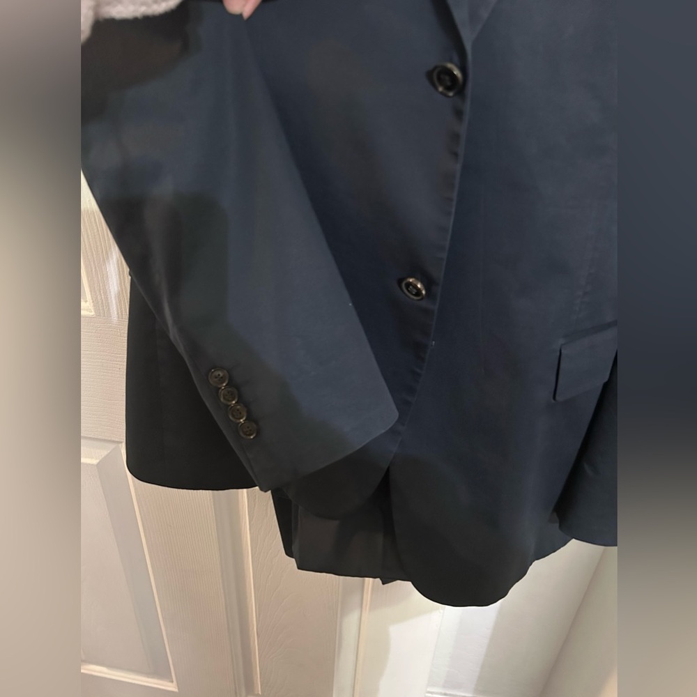 Hugo Boss suit - Picture 3 of 6